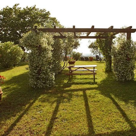 Casale Giacomini Bed & Breakfast Manciano Exterior photo