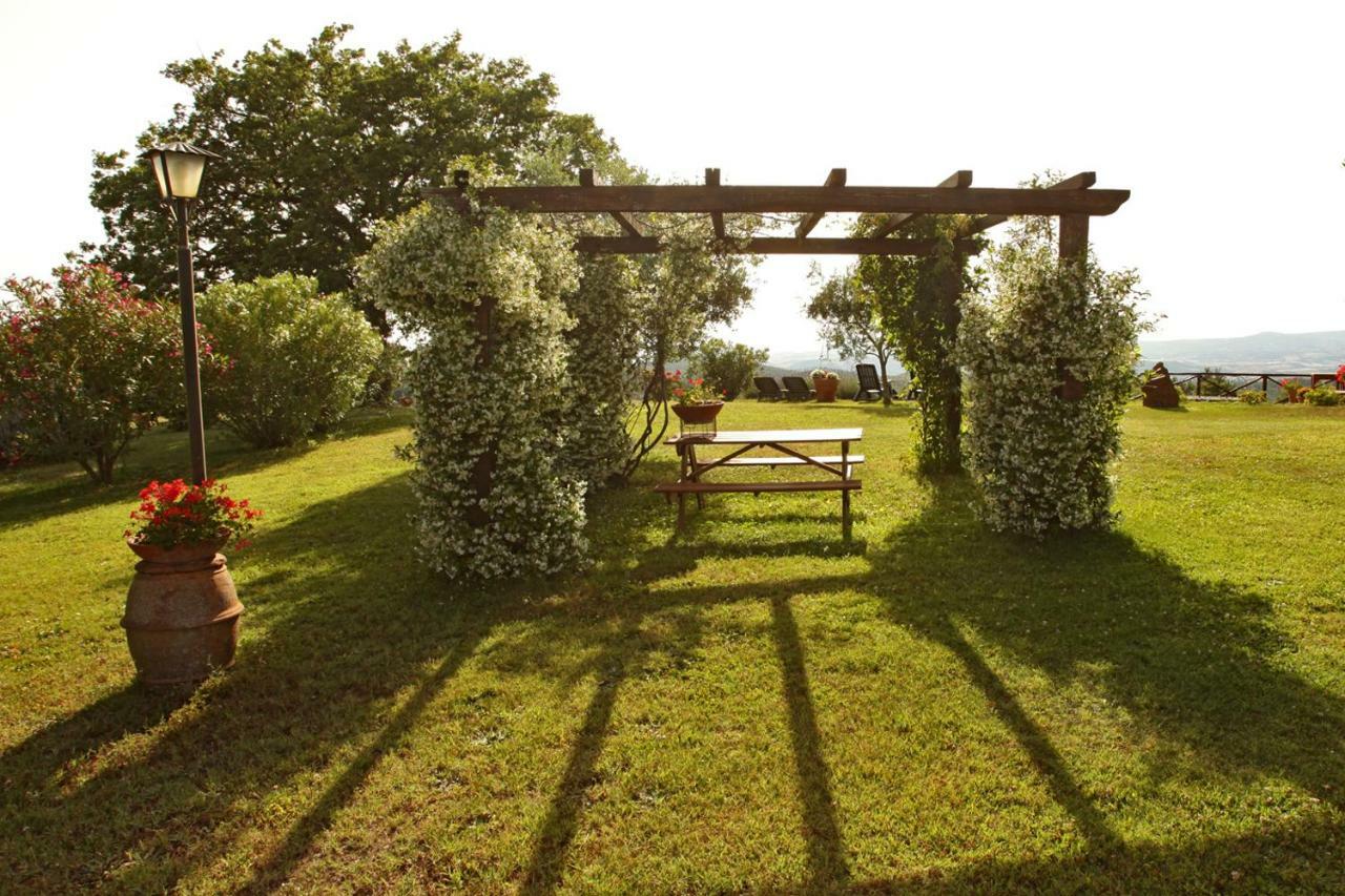 Casale Giacomini Bed & Breakfast Manciano Exterior photo