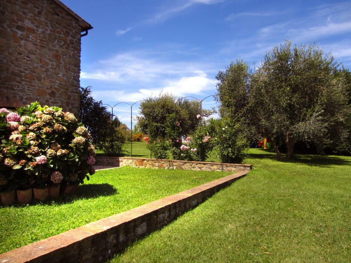Casale Giacomini Bed & Breakfast Manciano Exterior photo