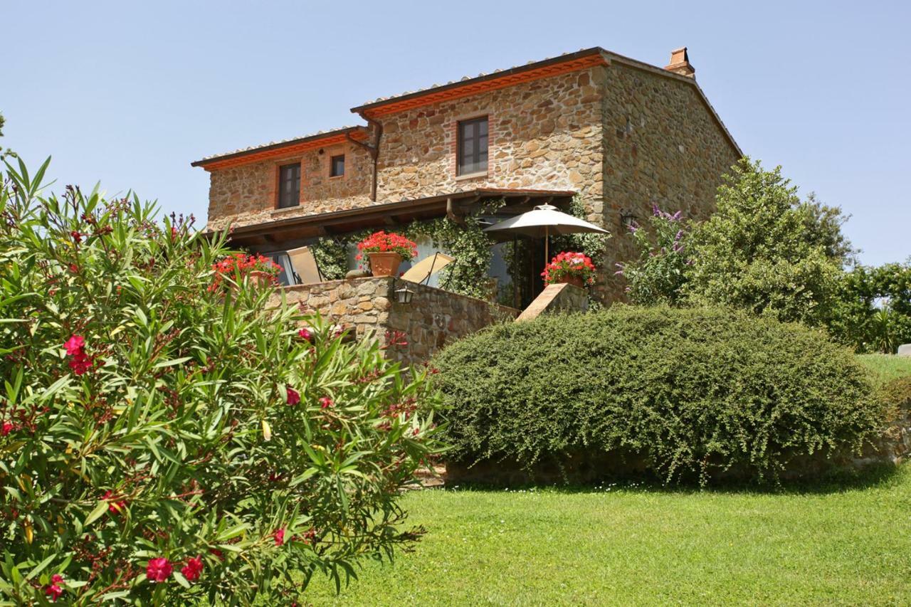 Casale Giacomini Bed & Breakfast Manciano Exterior photo