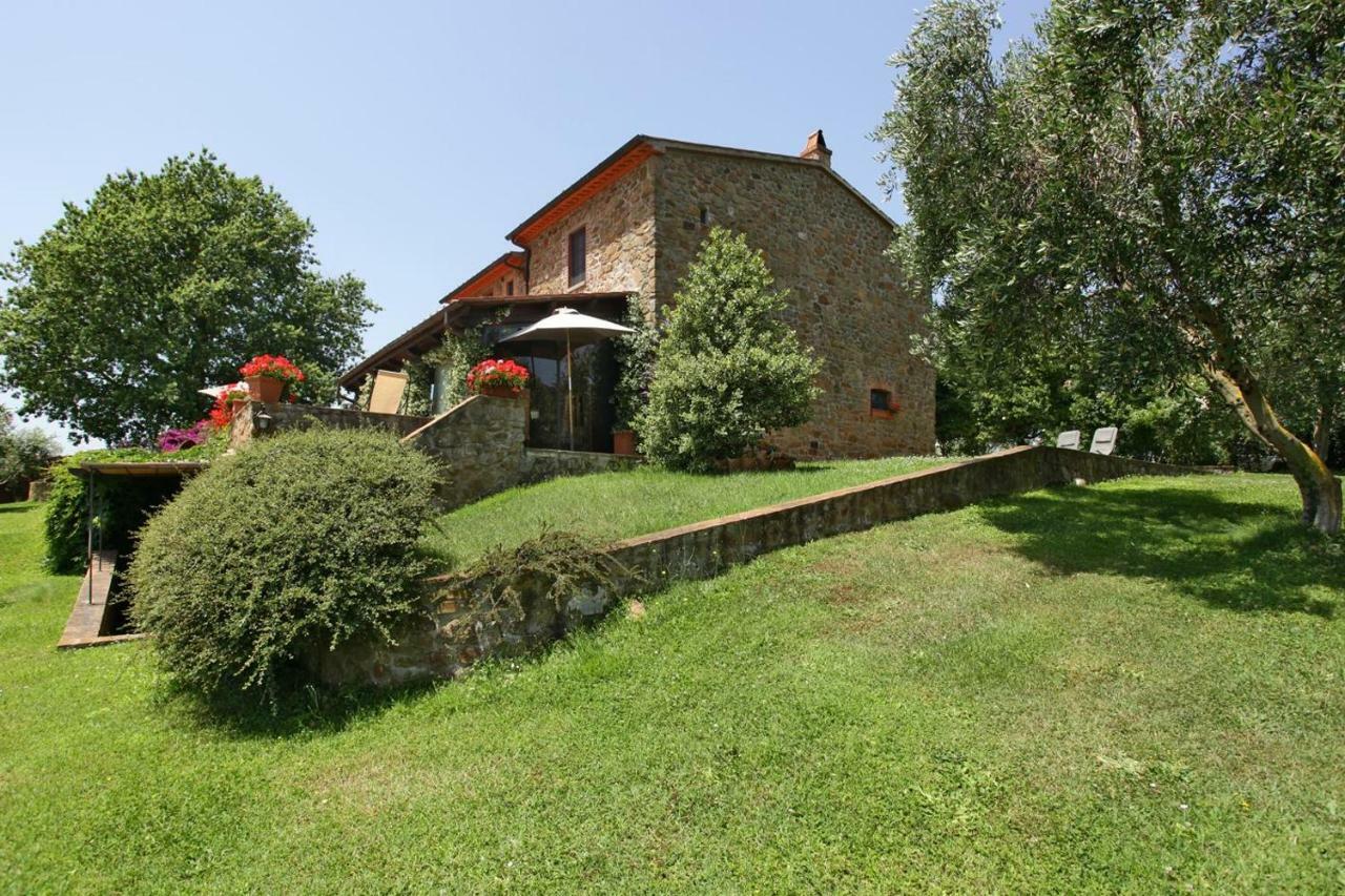 Casale Giacomini Bed & Breakfast Manciano Exterior photo