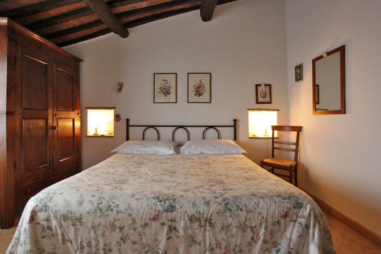 Casale Giacomini Bed & Breakfast Manciano Exterior photo